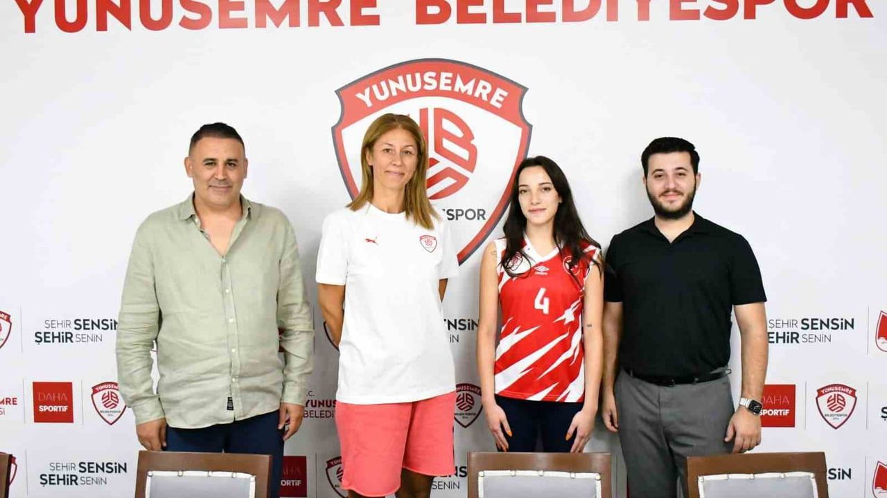 Yunusemre Belediyespor savunmasını libero Zeynep Naz Albayrak ile güçlendirdi