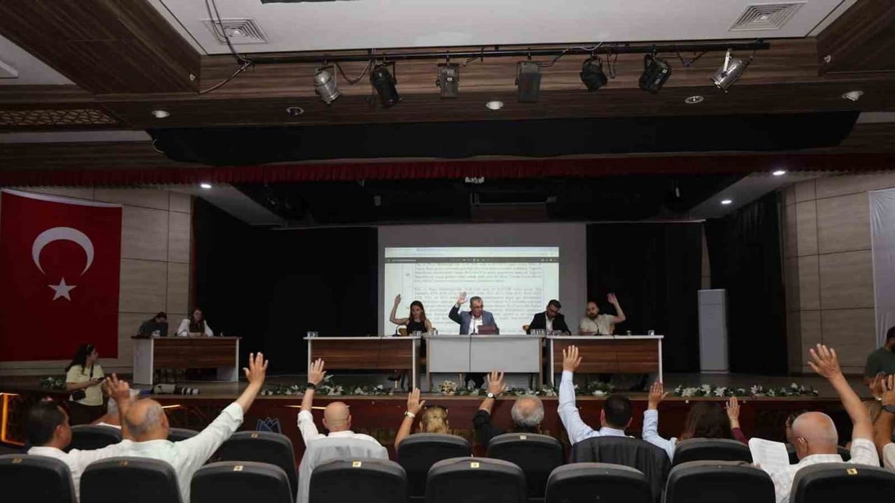 Yunusemre'de doğal gaz, sağlık merkezleri ve belediye yatırımları için meclisten kapsamlı karar
