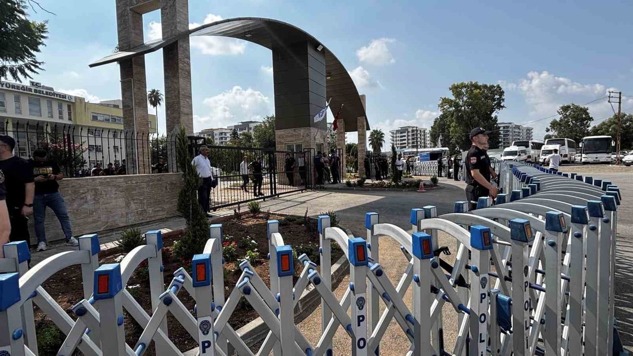 Yüreğir’de vekillik krizi: mahkeme kararıyla görev Tarık Özünal’a geçti