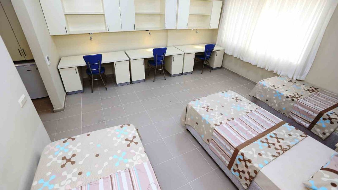 Yurt kapıları açıldı: Mersin'de 16 bin 407 yatakla öğrencilere kapsamlı uyum desteği