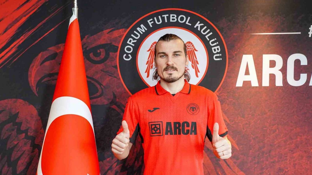 Yuvaya dönüş: Çağlar Söyüncü Çorum FK ile iki yıllık sözleşme imzaladı