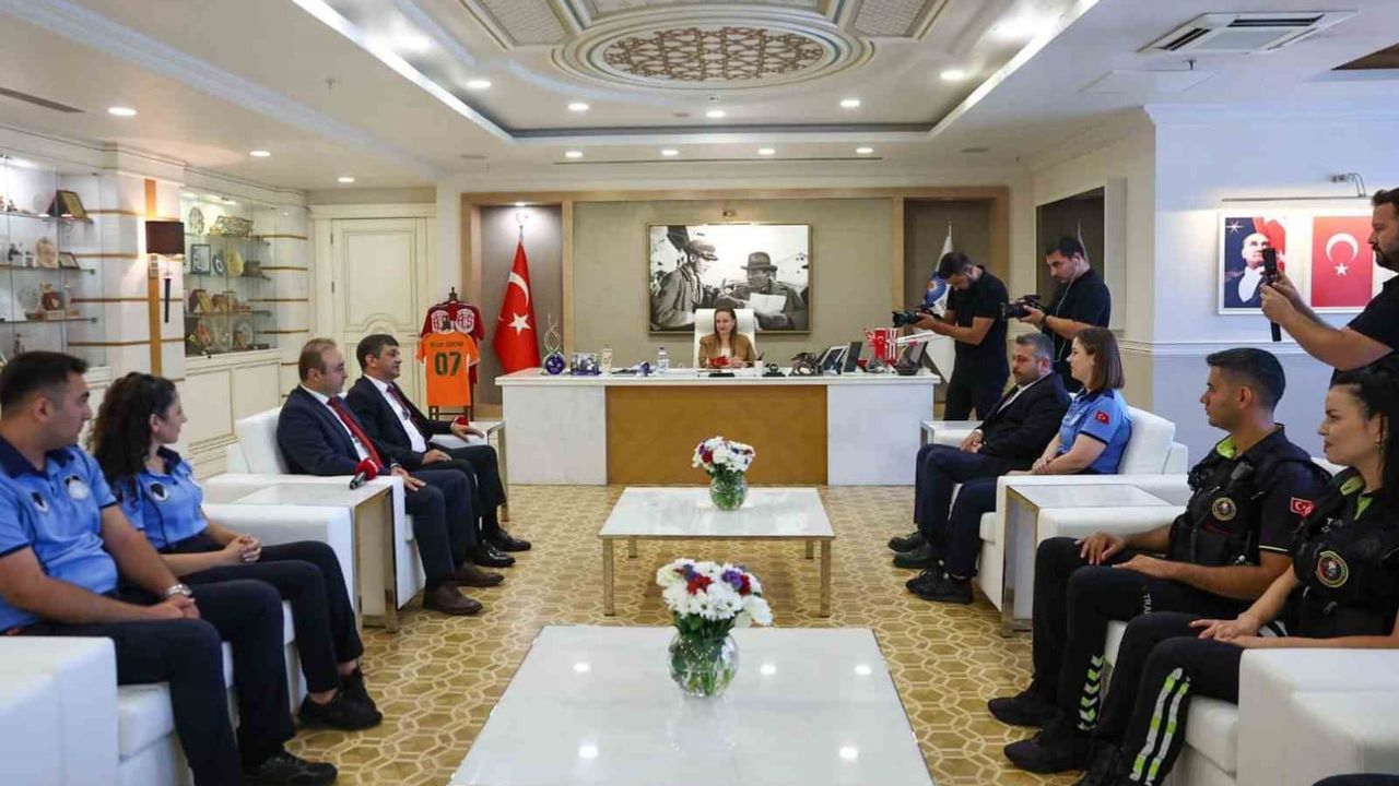 Zabıtanın 200. yılı: Antalya'da 'saha yüzümüz' vurgulandı, 90 yeni zabıta alınacak