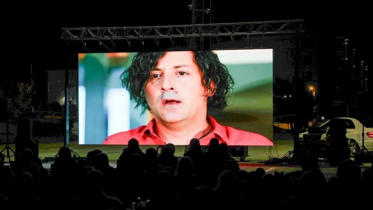 Zafertepe mahallesinde açık havada sinema gecesi