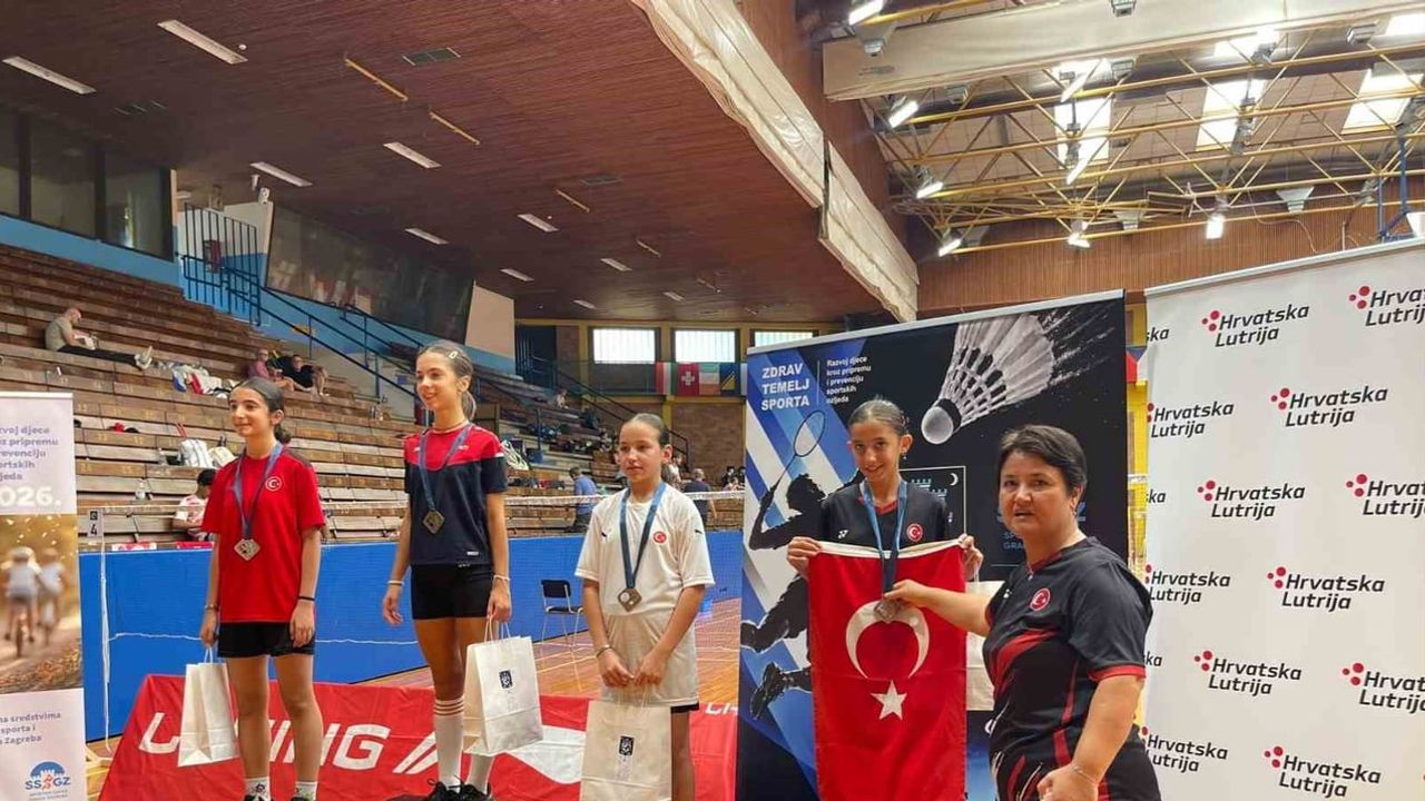 Zagreb'de kürsüye çıkan Irmak Denktaş bronzla döndü