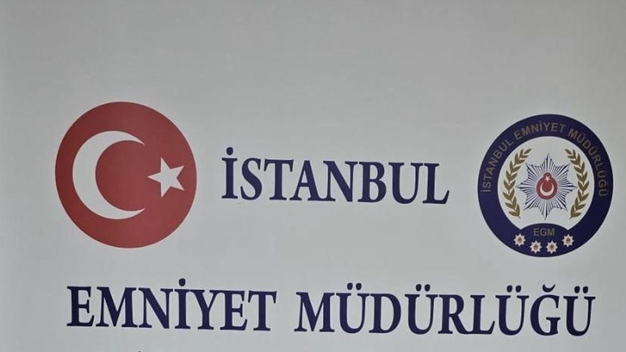 Zeytinburnu'da durdurulan araç soruşturmayı büyüttü: 6 kilo 650 gram kokain ele geçirildi