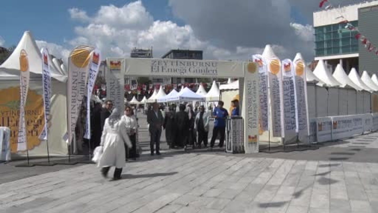Zeytinburnu'nda kadın üreticilerin beşinci el emeği günleri 15 Temmuz Meydanı'nda açıldı