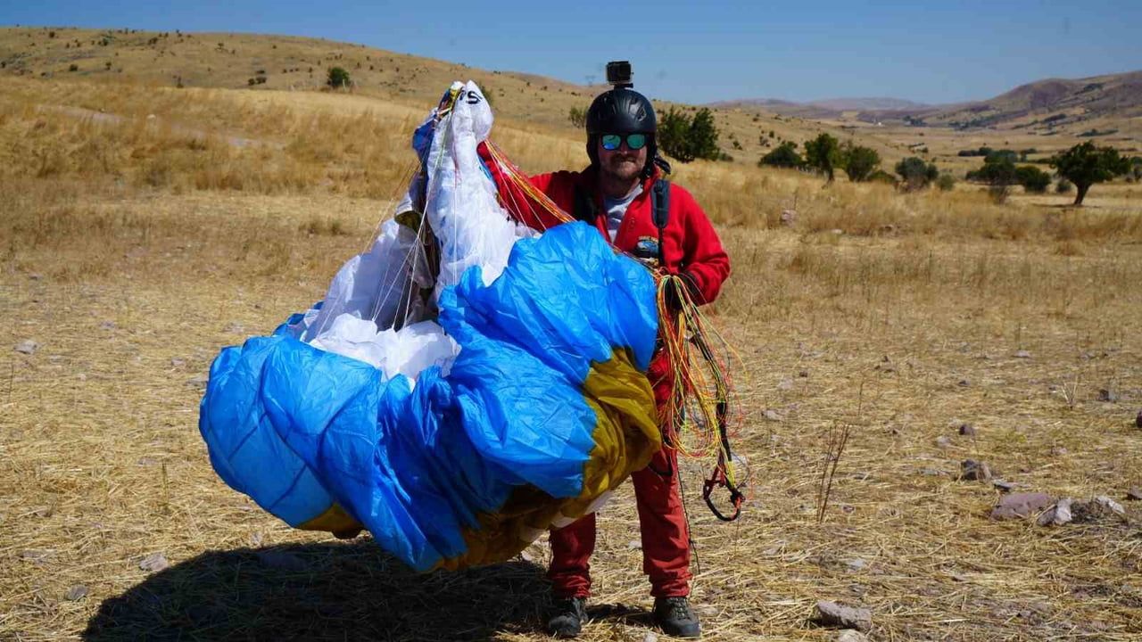 Zirveden gökyüzüne: Ankara'nın gayrimenkul danışmanı tırmanıp uçuyor