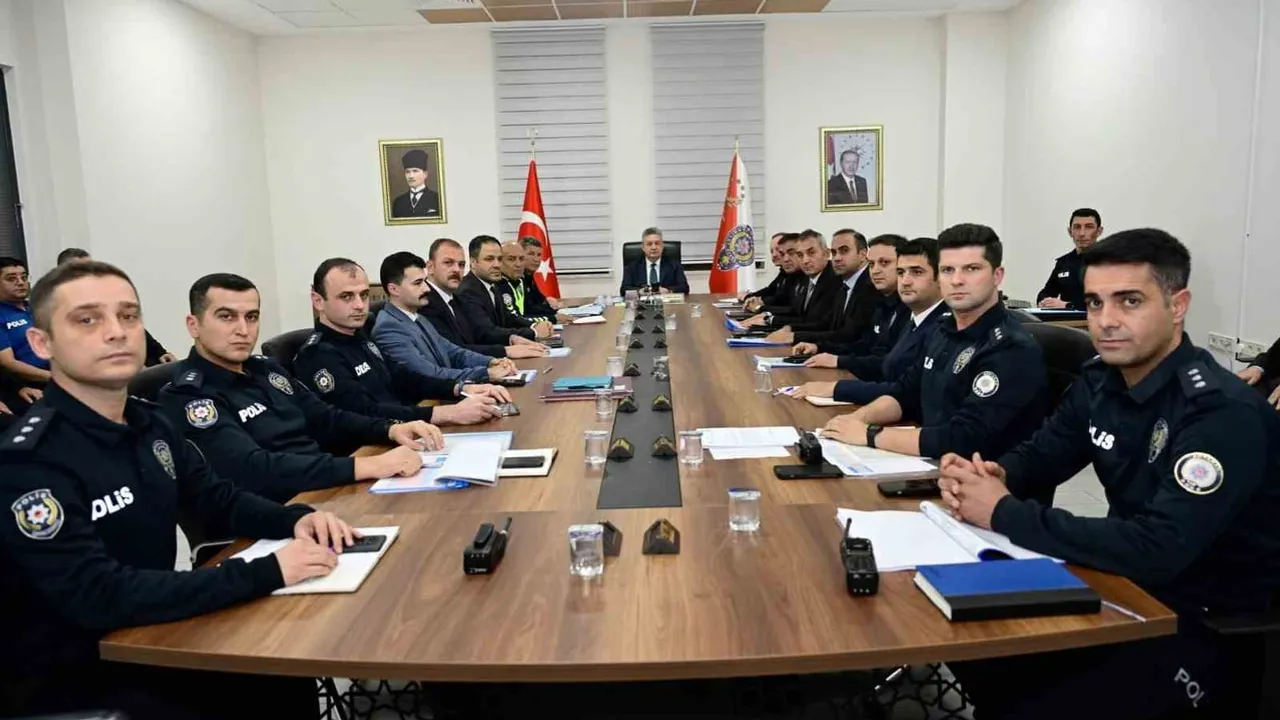 Adıyaman'da 9 aylık emniyet değerlendirmesi: öncelik asayiş ve trafik