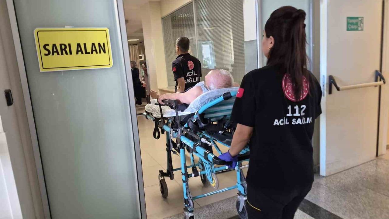 Adıyaman'da çadır kurarken 1. kattan düşen kişi hastaneye kaldırıldı