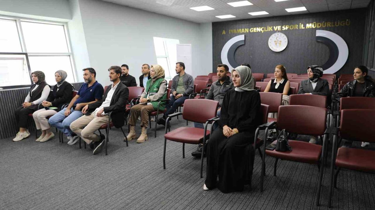 Adıyaman'da gençlik programları için kapsamlı planlama toplantısı
