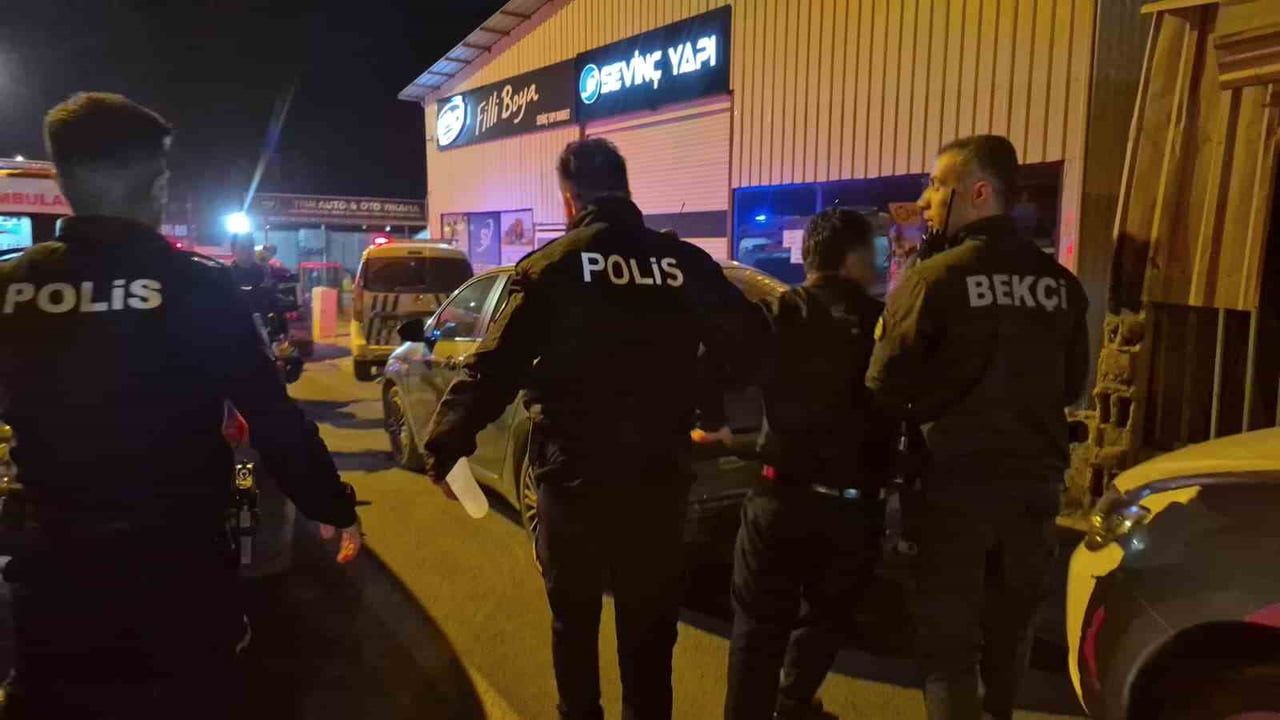 Adıyaman'da Kireçhane Caddesi'nde sopalı arbede: 5 yaralı, çok sayıda gözaltı