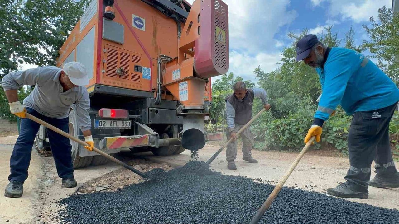 adıyaman’da mahalle mahalle yol onarım seferberliği