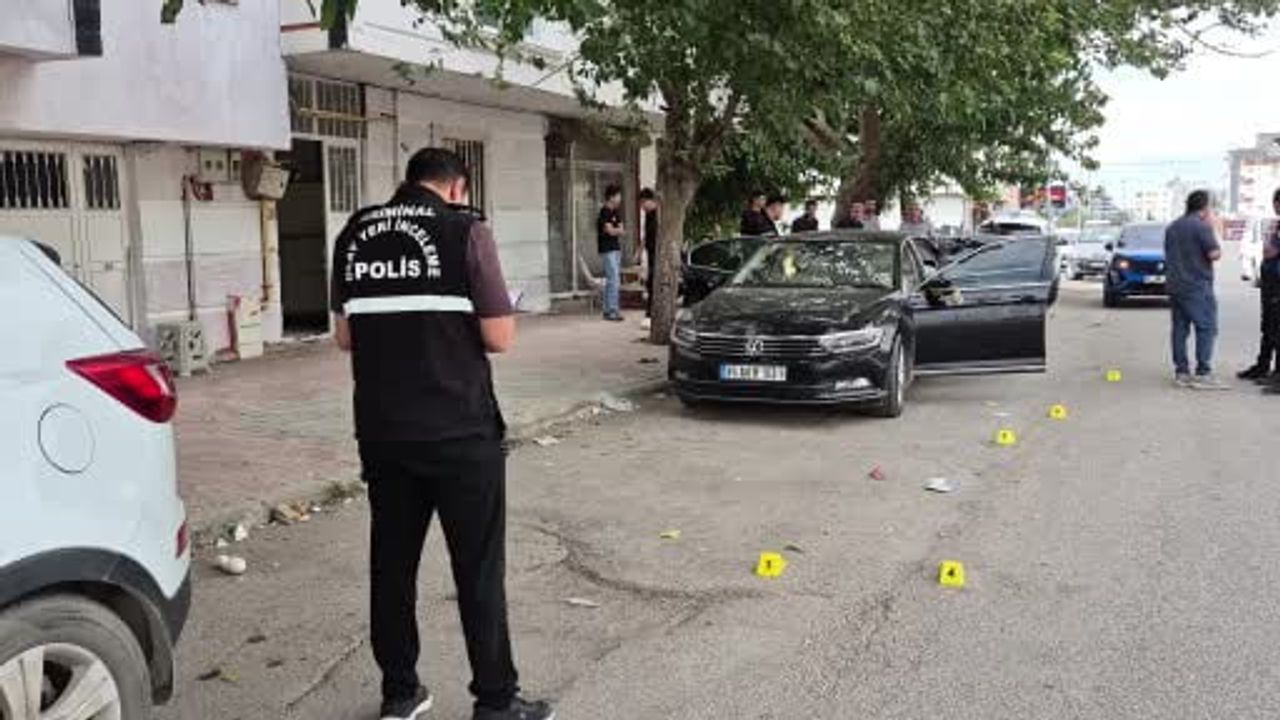 Adıyaman'da park halindeki otomobile ateş açıldı