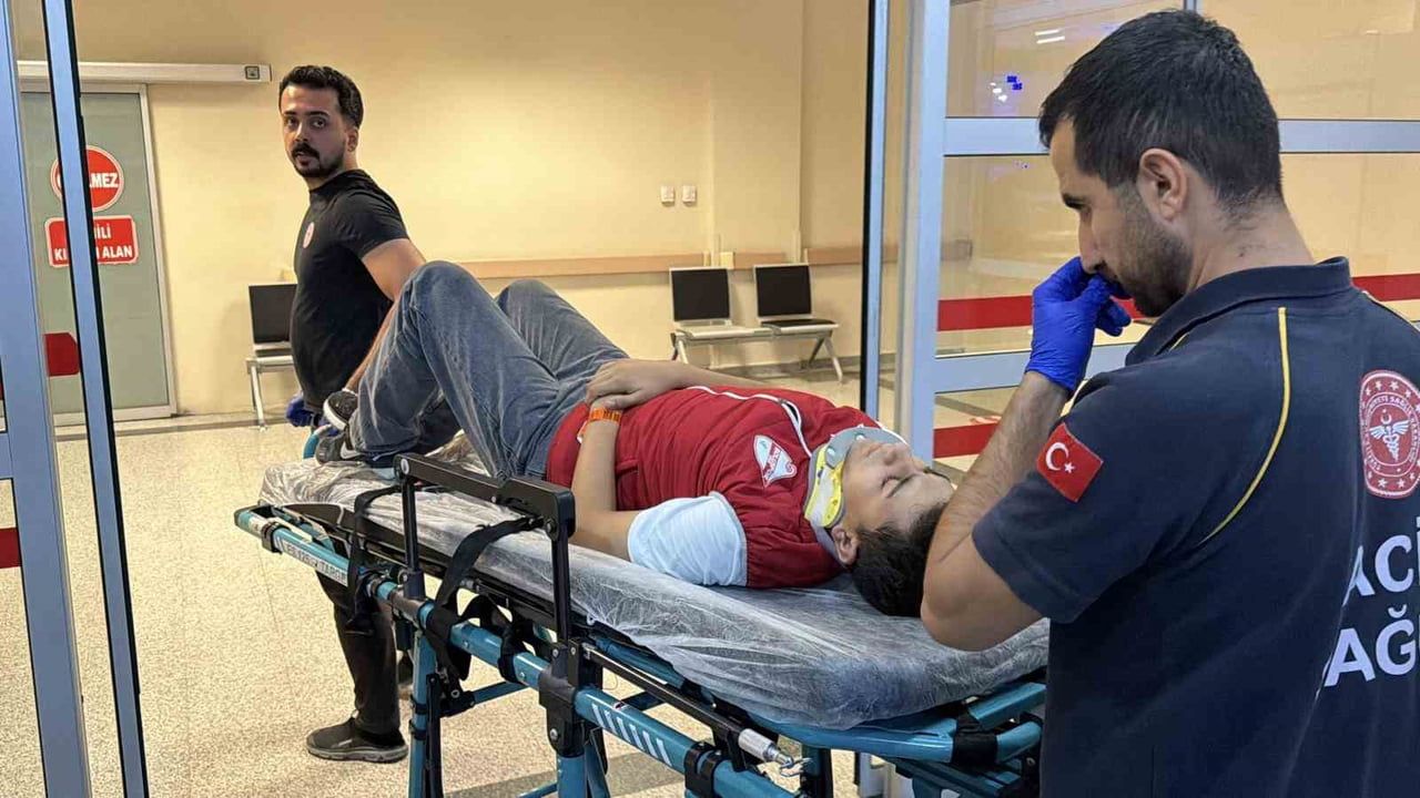 Adıyaman'da YSE Kavşağında hakimiyet kaybı: elektrikli bisiklet sürücüsü yaralandı