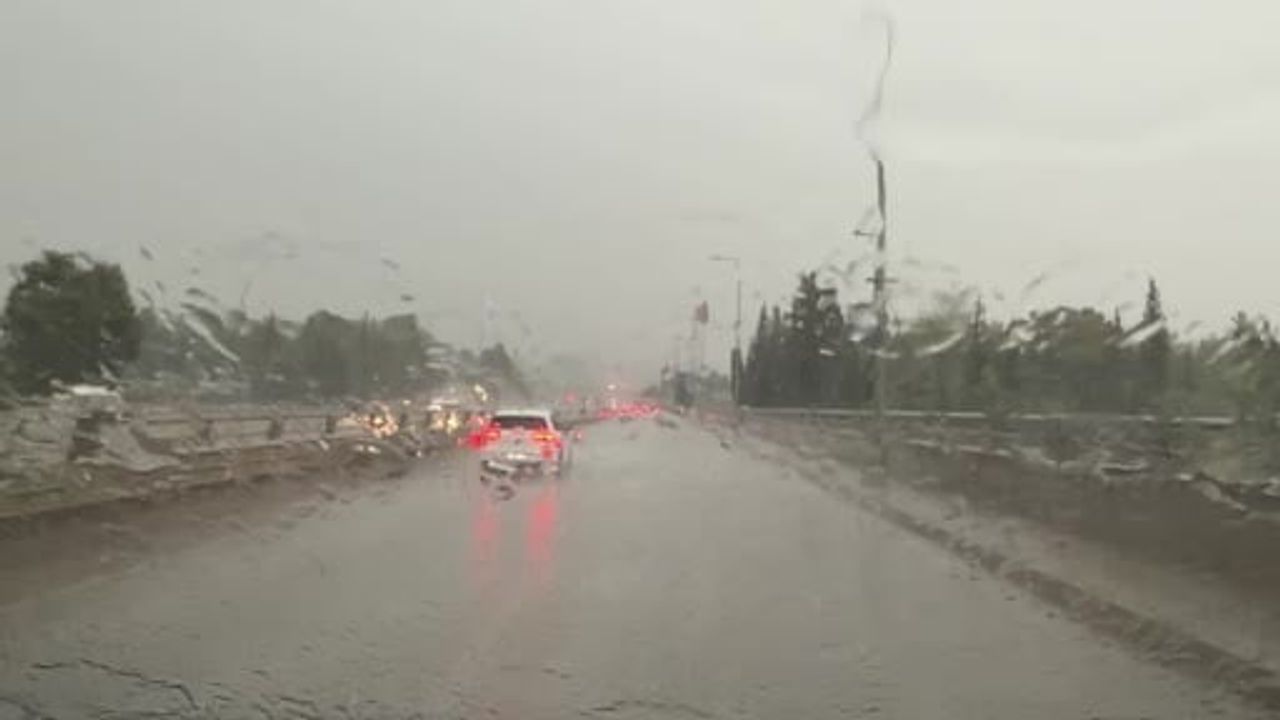 Adıyaman sokakları kısa sürede suya teslim oldu