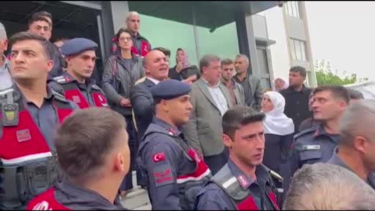 Adliye önünde arbede: malatya davaları ve ertelenen duruşmanın yankıları