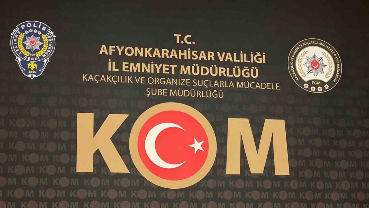 Afyonkarahisar'da ev baskınında nesli tehlikede rhesus makak ele geçirildi