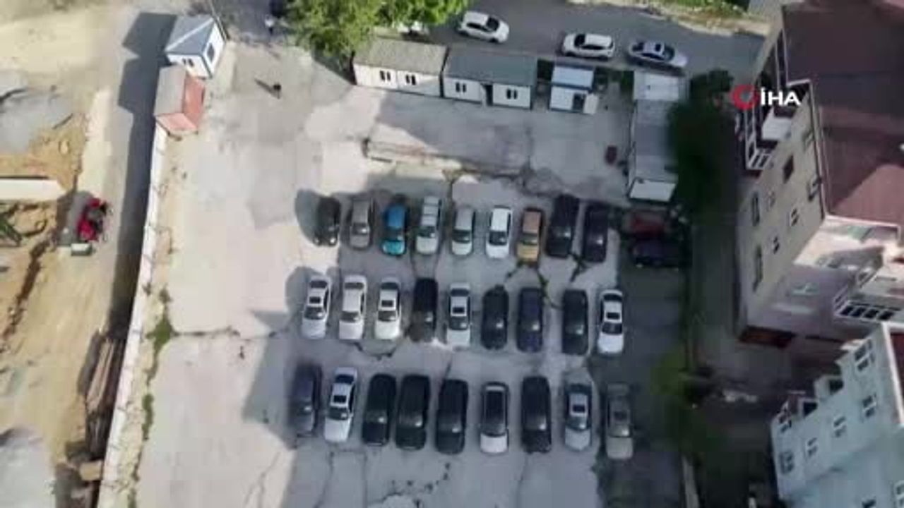 Ağır hasarlı araçların şasi ve motor numaralarını kopyalayan çeteye İstanbul merkezli operasyon: 17 gözaltı