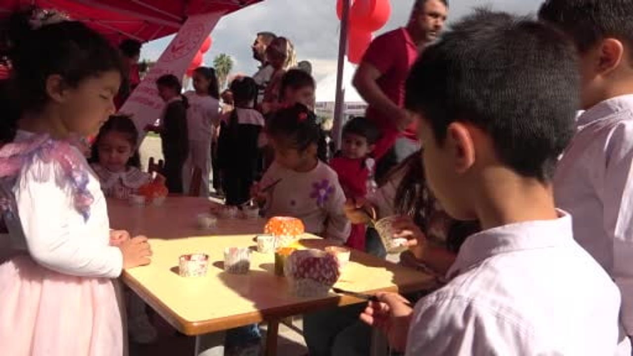 Aile bağları Adana'da düzenlenen festivalle bağımlılığa karşı güçlendirildi
