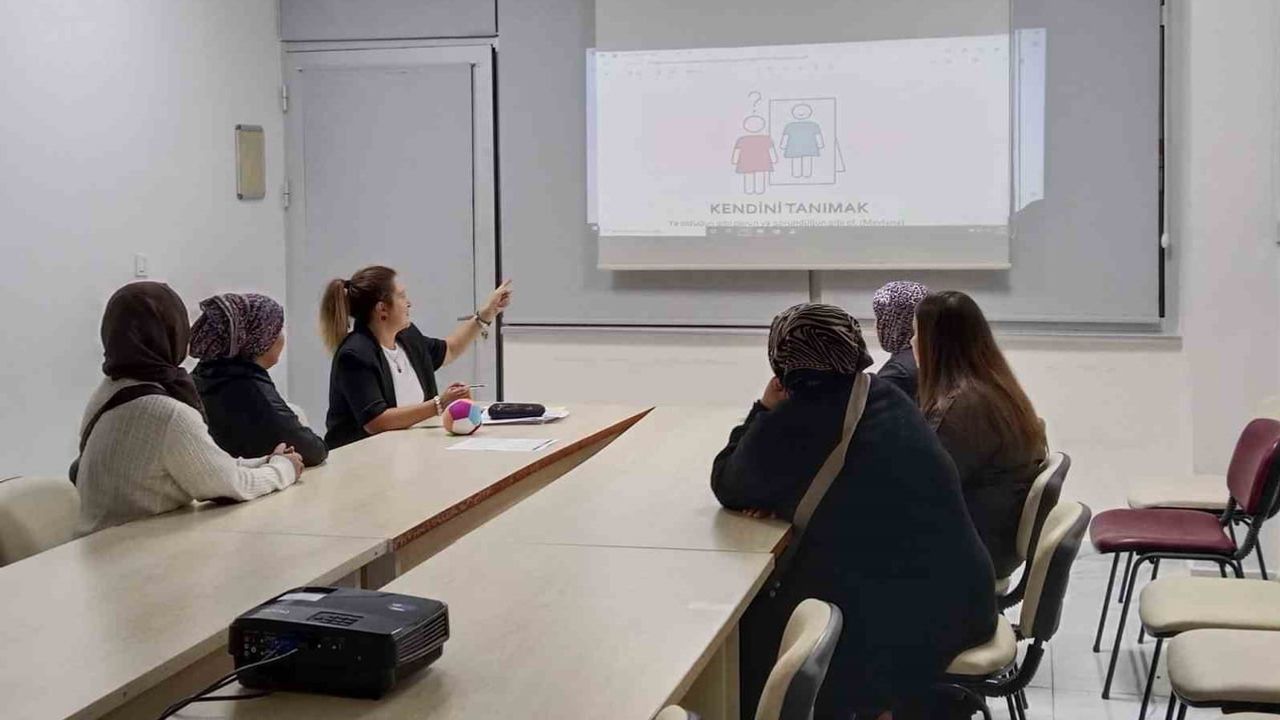 Aile becerileri ve farkındalık için modüler eğitim Eskişehir'de başladı