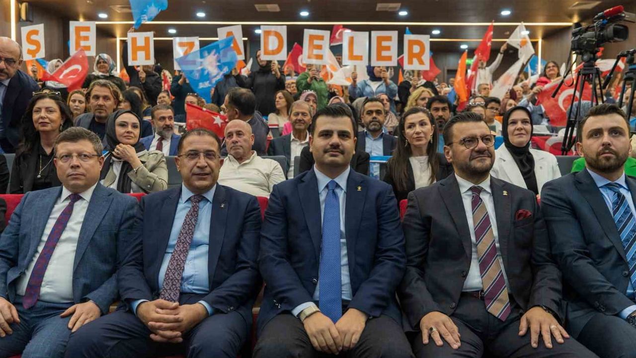 AK Parti genel sekreterinden manisa uyarısı: benzin istasyonlarını Özgür Özel'den uzak tutun