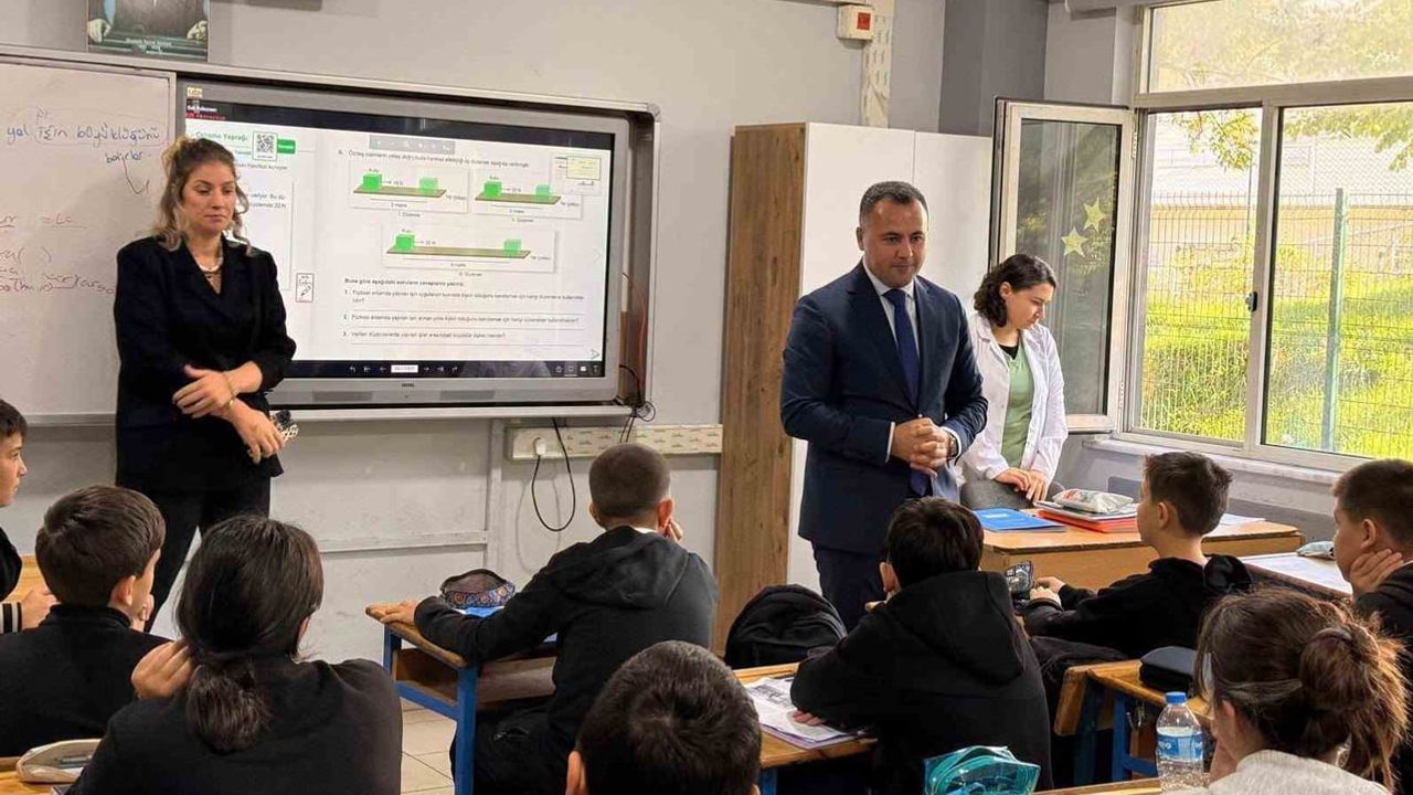 Akçakoca kaymakamı okulda eğitim çalışmalarını yerinde değerlendirdi