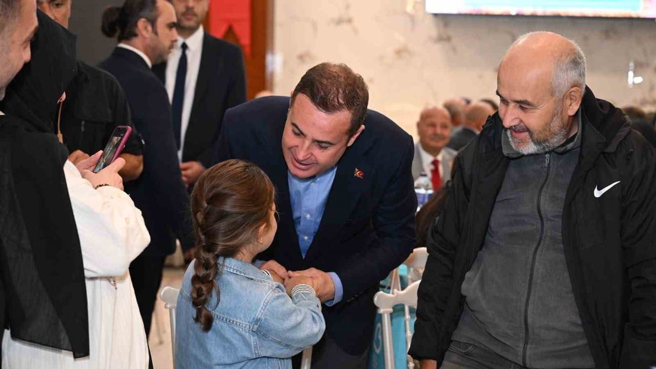 Akın muhtarlarla omuz omuza: memleket sevdasıyla herkesi kucaklıyoruz