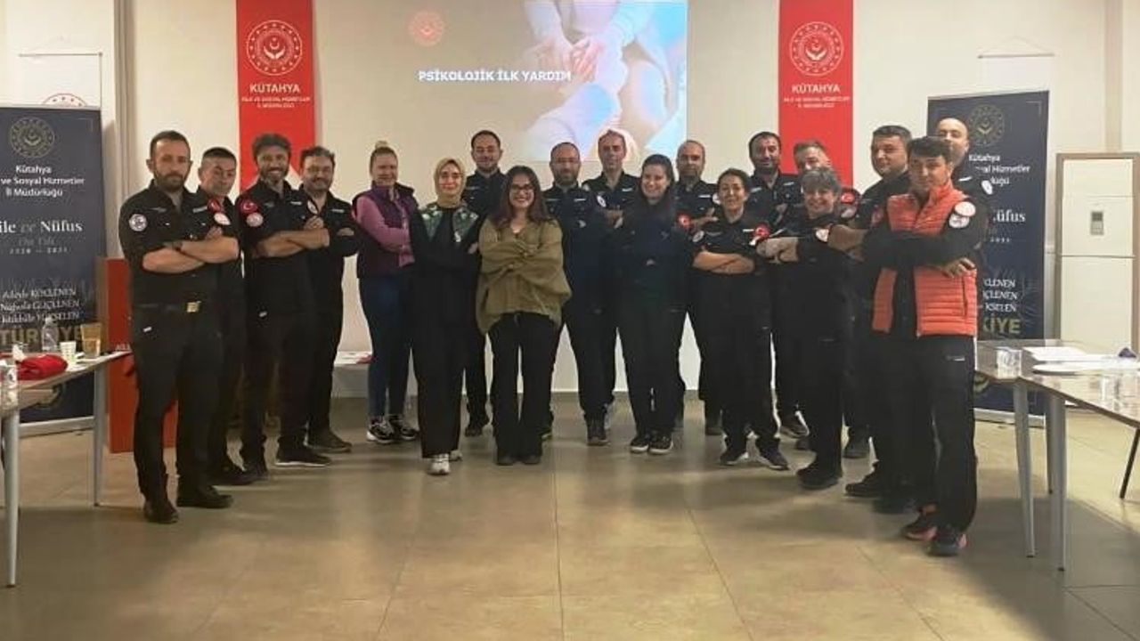 Akub gönüllülerine afetlerde iletişim ve psikolojik ilk yardım eğitimi