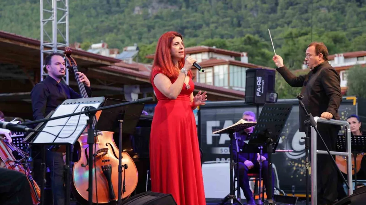 Akyaka'da gün batımında kültürel miras için konser: Halet Çambel ve Nail Çakırhan anıldı
