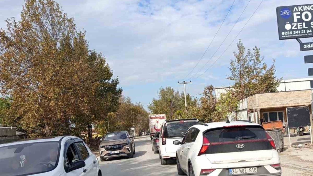 Alaaddinbey'de artan trafik çevre yolu çağrılarını güçlendiriyor