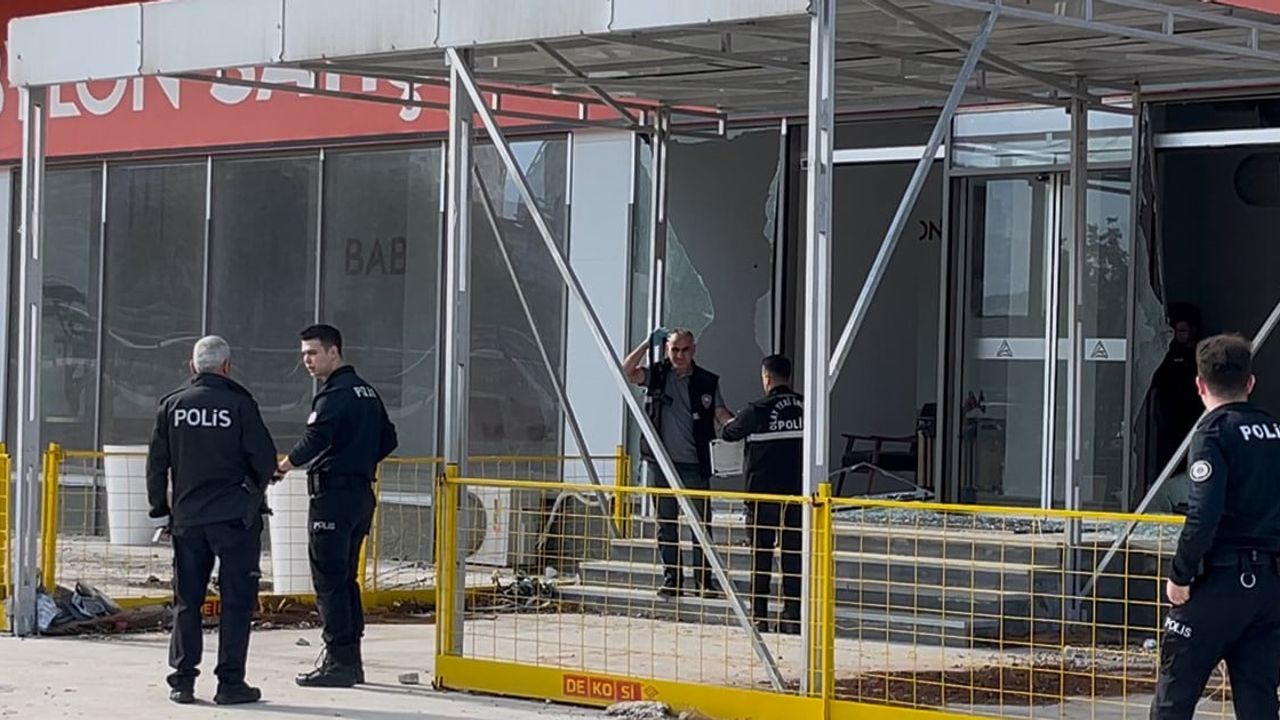 Alacak krizi satış ofisini silahla hedef aldı
