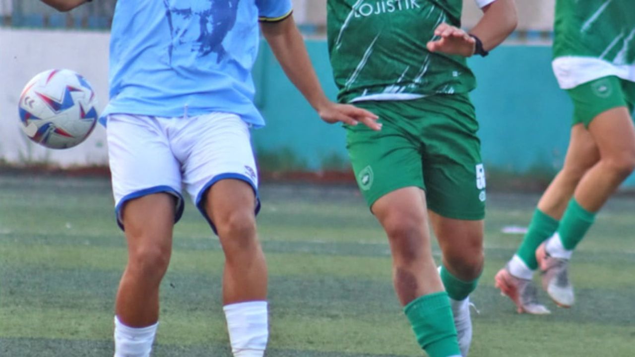 Alaçatıspor Karabağlar Bulut Spor deplasmanından 2-0'lık galibiyetle döndü