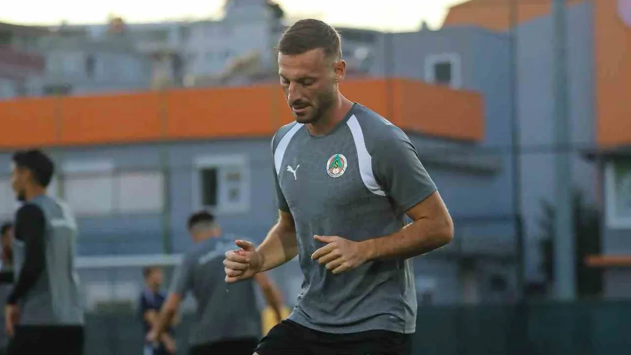 Alanyaspor sahaya hazır: Kocaelispor sınavı yarın