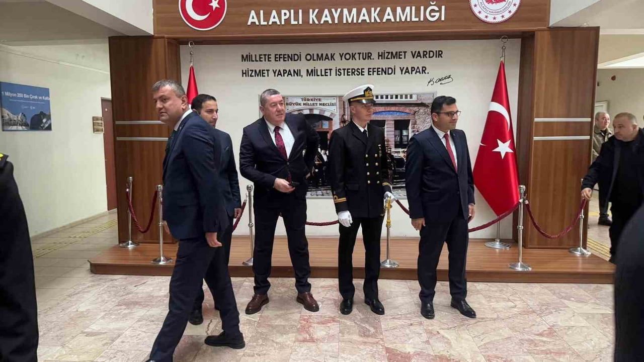 Alaplı’da 29 ekim coşkusu: cumhuriyetin 103. yılı kutlandı
