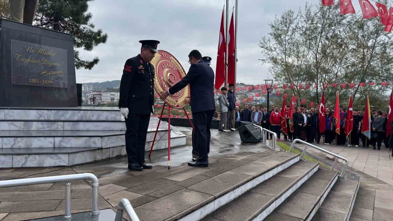 Alaplı’da birlik ve saygı: cumhuriyetin 103. yılı törenle anıldı