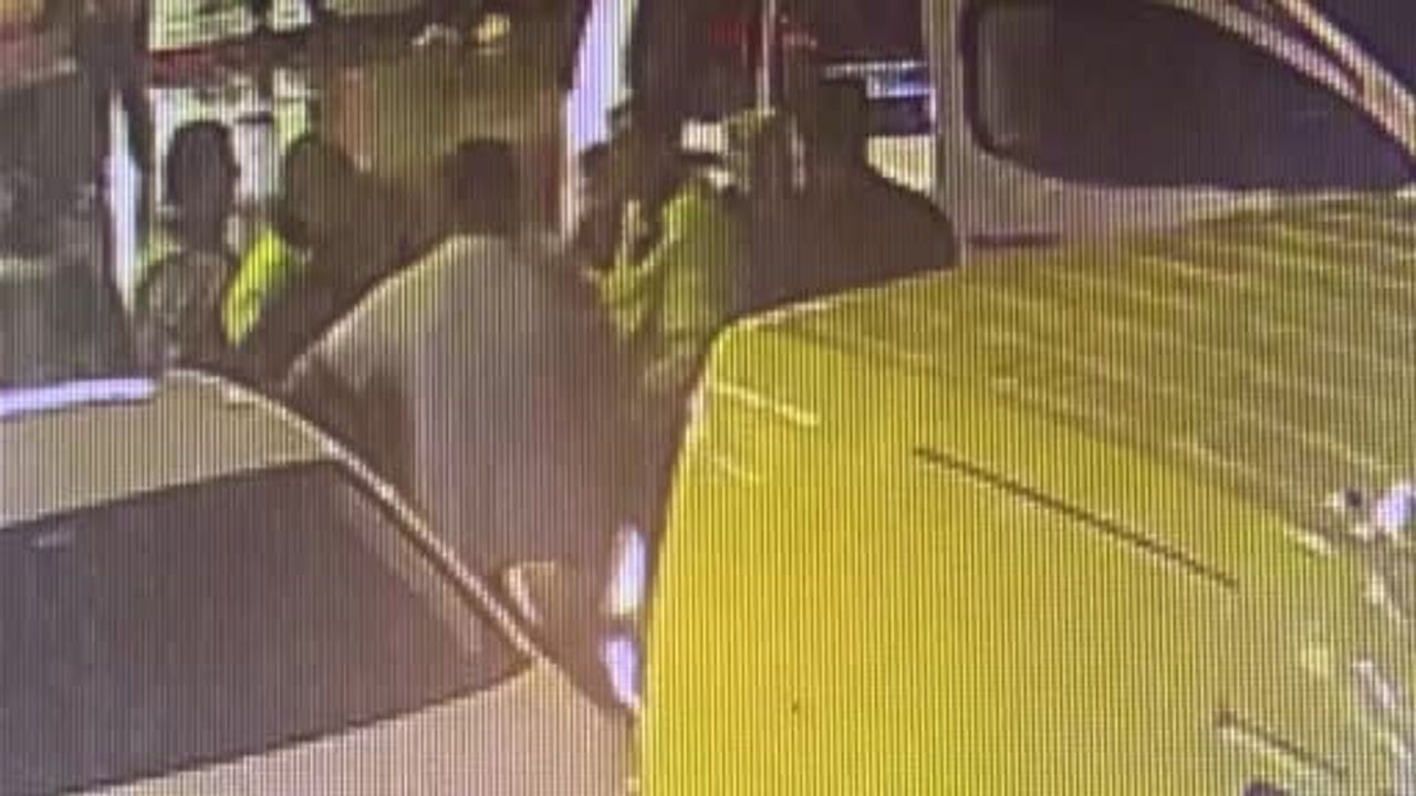 Alkollü sürücü polise kafa attı, ev hapsi cezası verildi