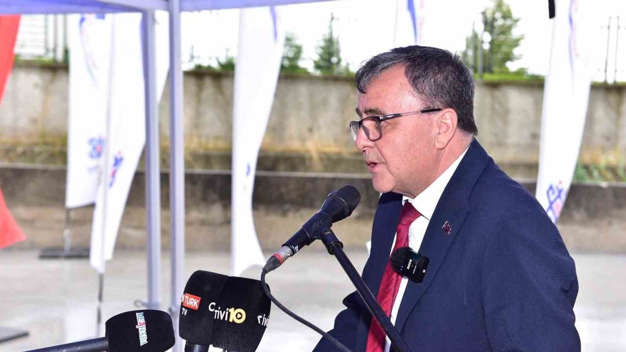 Altıeylül'de araç filosuna özel bakım üssü hizmete girdi