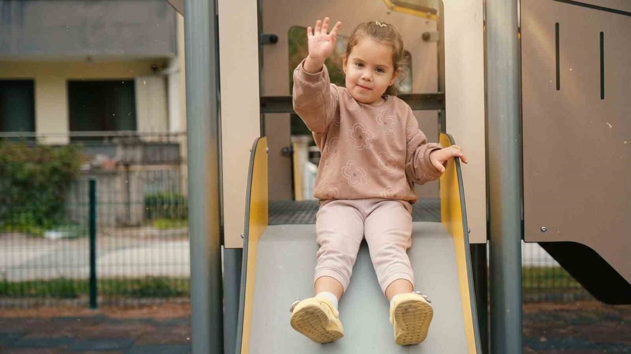 Altıeylül’de parklar her yaştan kullanıcı için baştan aşağı yenilendi