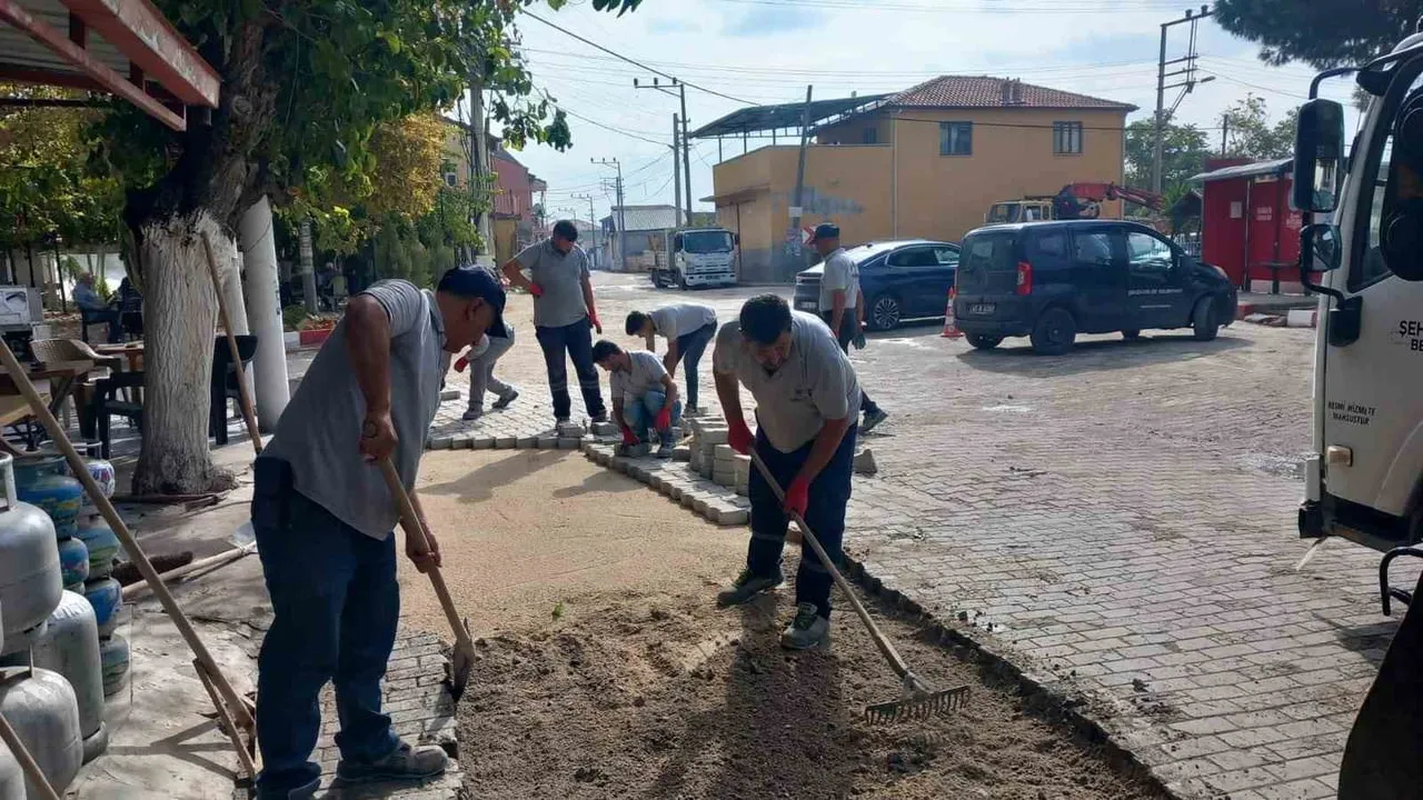Altyapı sonrası Şehzadeler'de yollar ve kaldırımlar yenileniyor