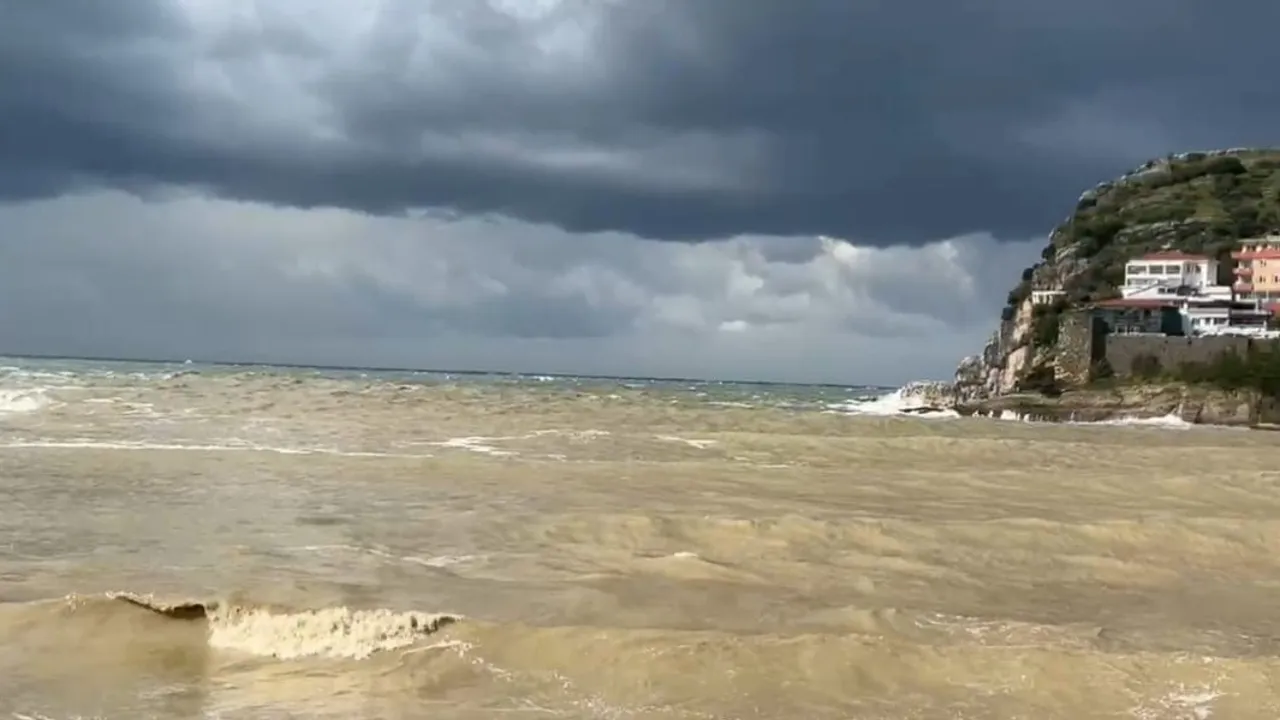 Amasra'da sabah fırtına, öğle güneşi: bir günde dört mevsim