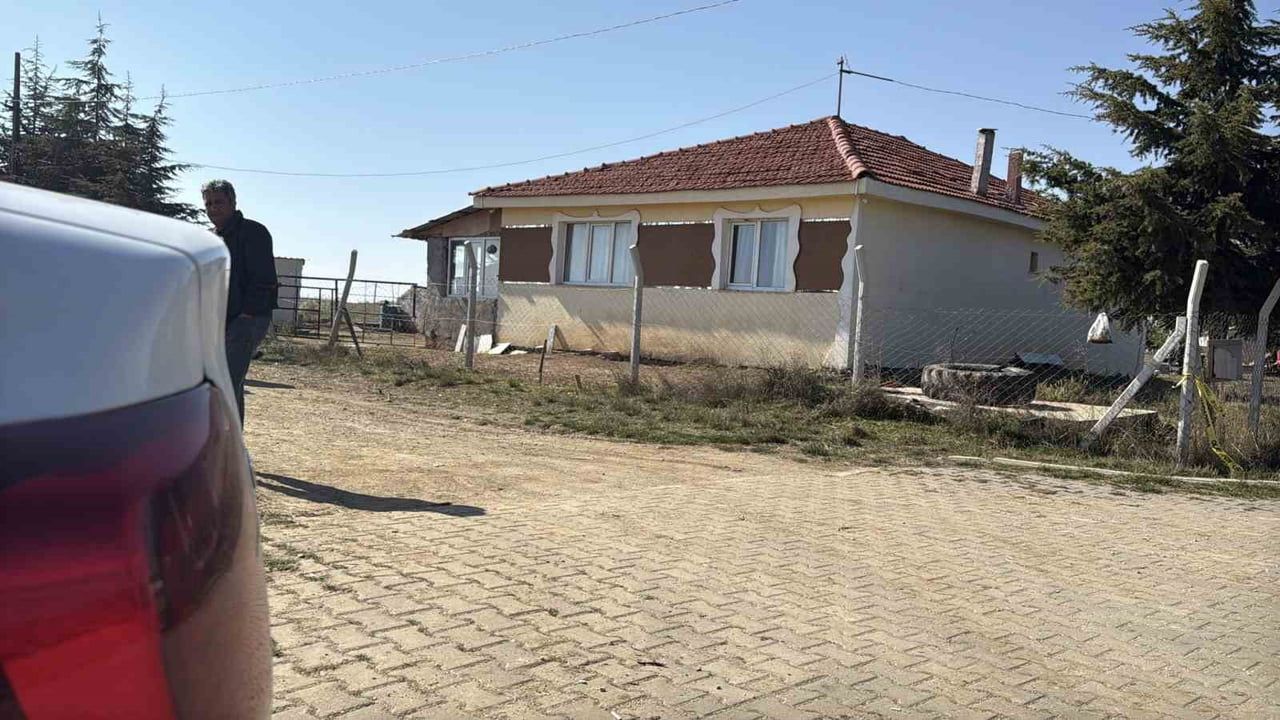 Amcasına bakan 15 yaşındaki genç tartışma sonrası gece silahla vurdu ve teslim oldu