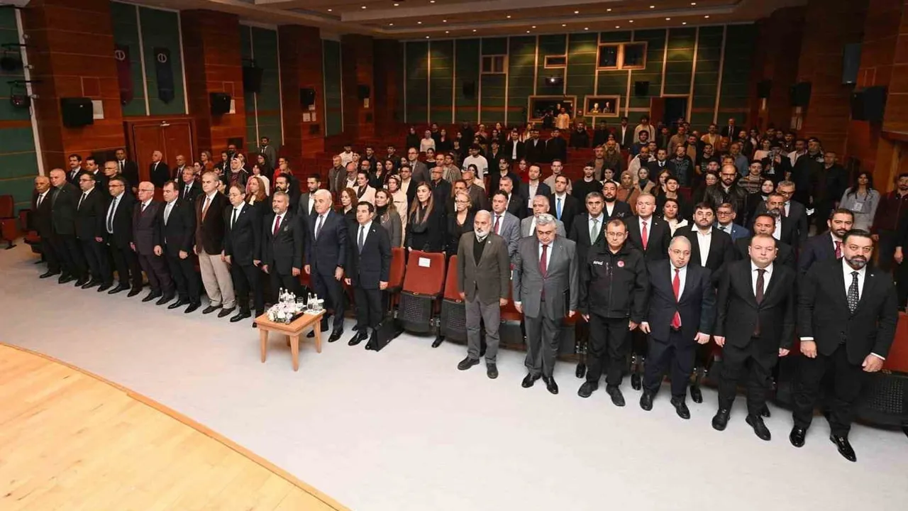 Anadolu'da kardeşlik ve strateji: Azerbaycan'ın yeniden bağımsızlığı masaya yatırıldı