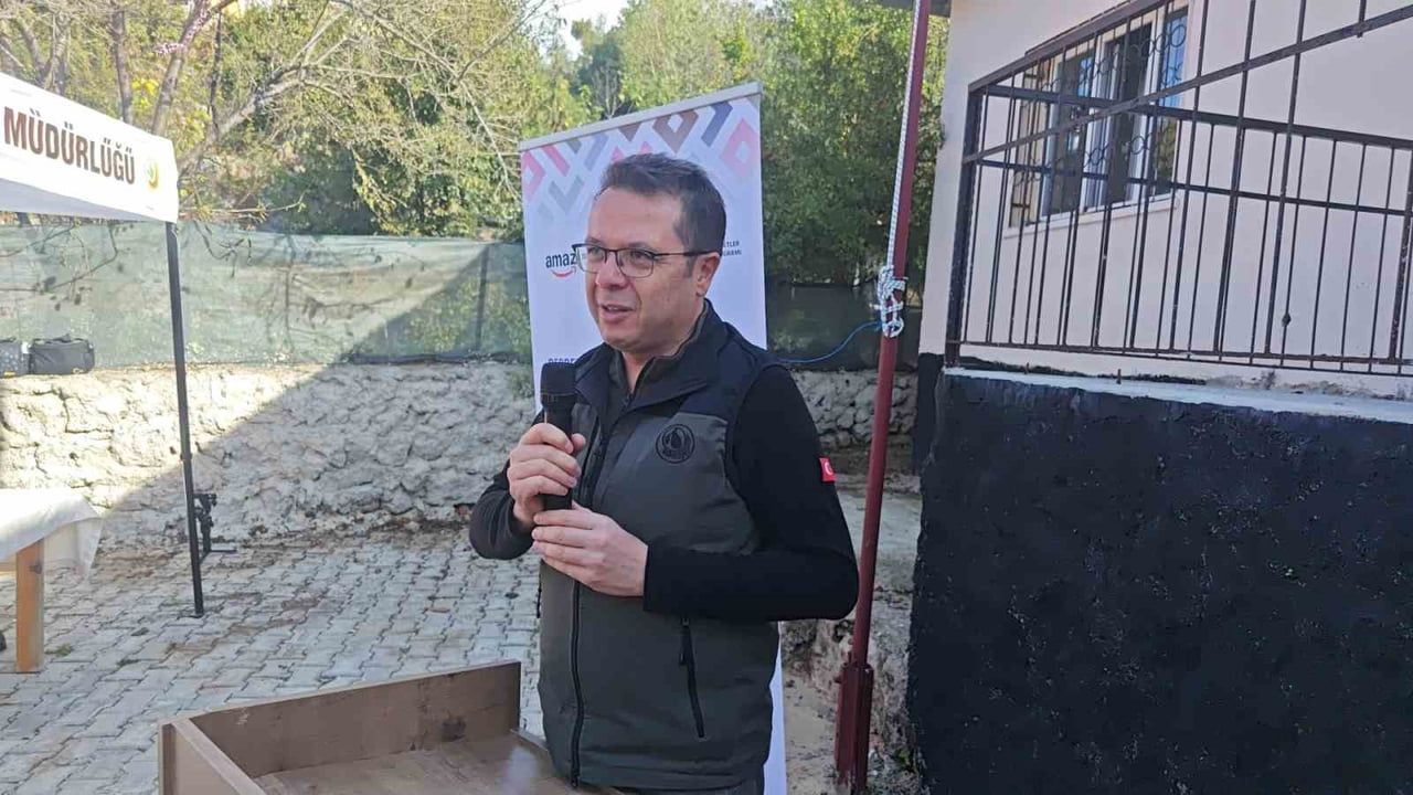 Andırın'da defneden yerel sanayiye: 3 liradan 10 bin liraya uzanan değer hedefi