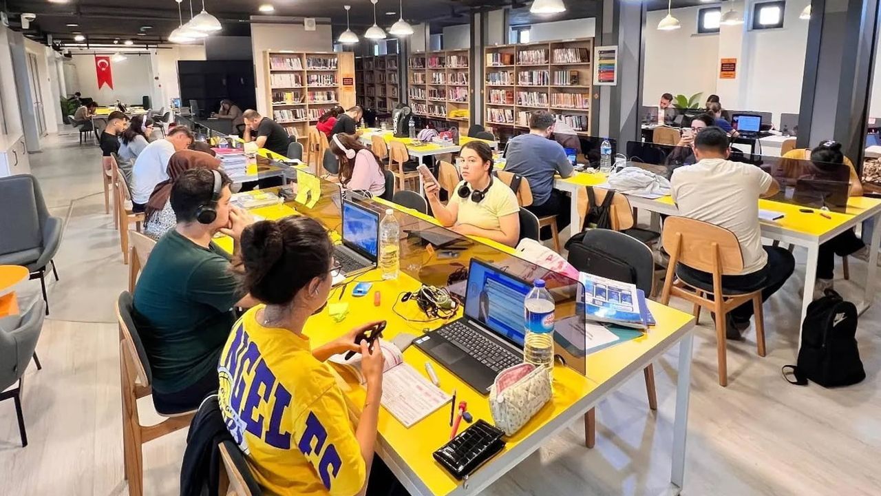 Andırın’da kütüphane haftanın yedi günü açık kalarak öğrencilere destek verecek