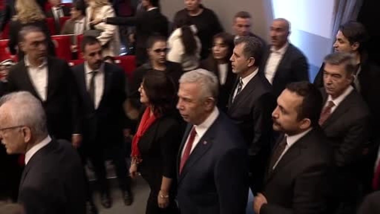 Ankara cumhuriyetin iradesini ve bilimin simgesi olarak kutlandı
