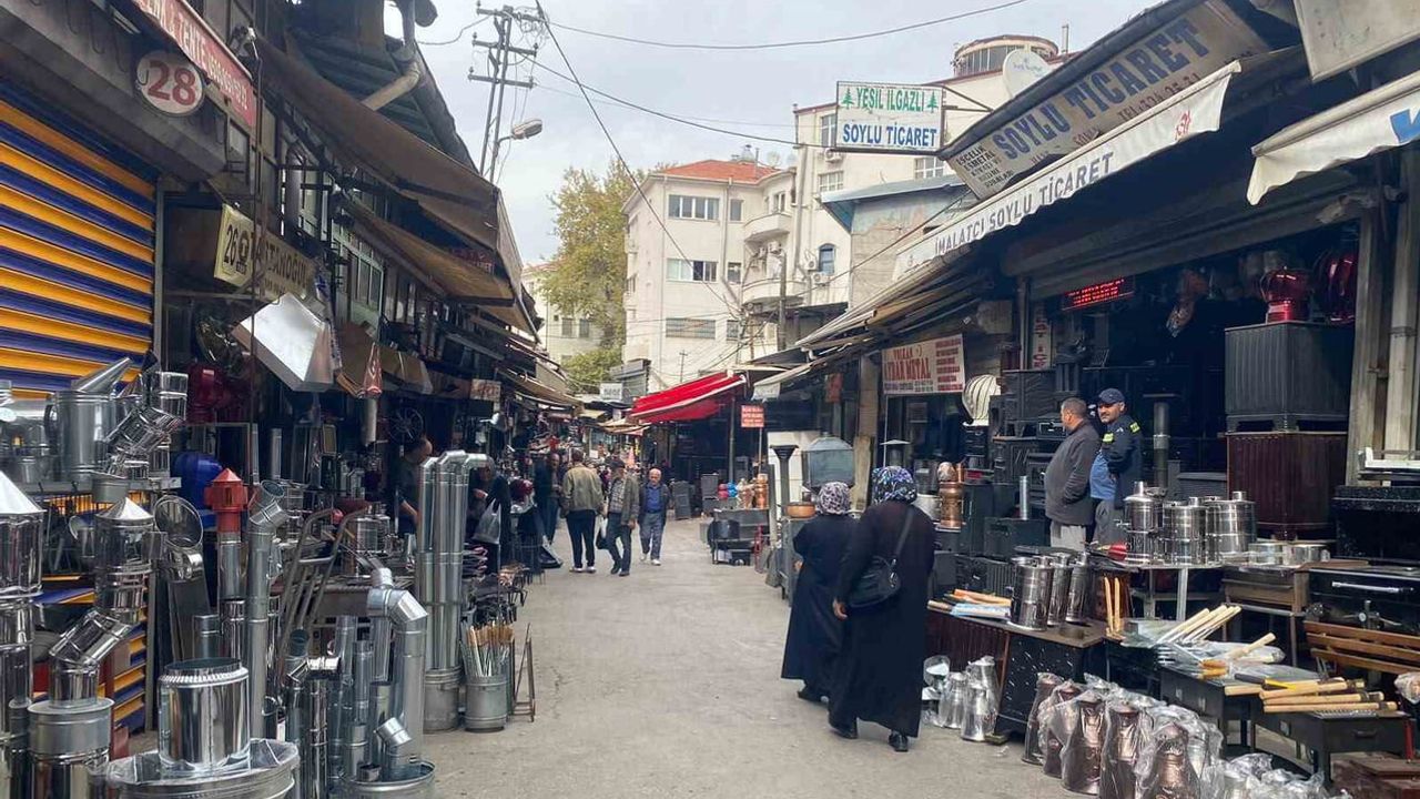 Ankara Sobacılar Çarşısı'nda kış hareketliliği: peletten kuzineye değişen tercihler