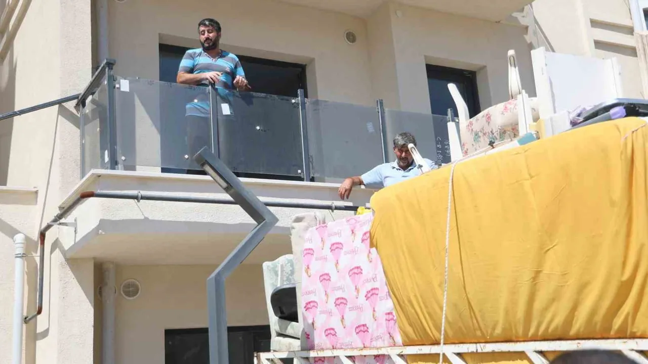 Antakya'nın küllerinden yeniden doğuşu: Emek Mahallesi'ne yuva kuruldu