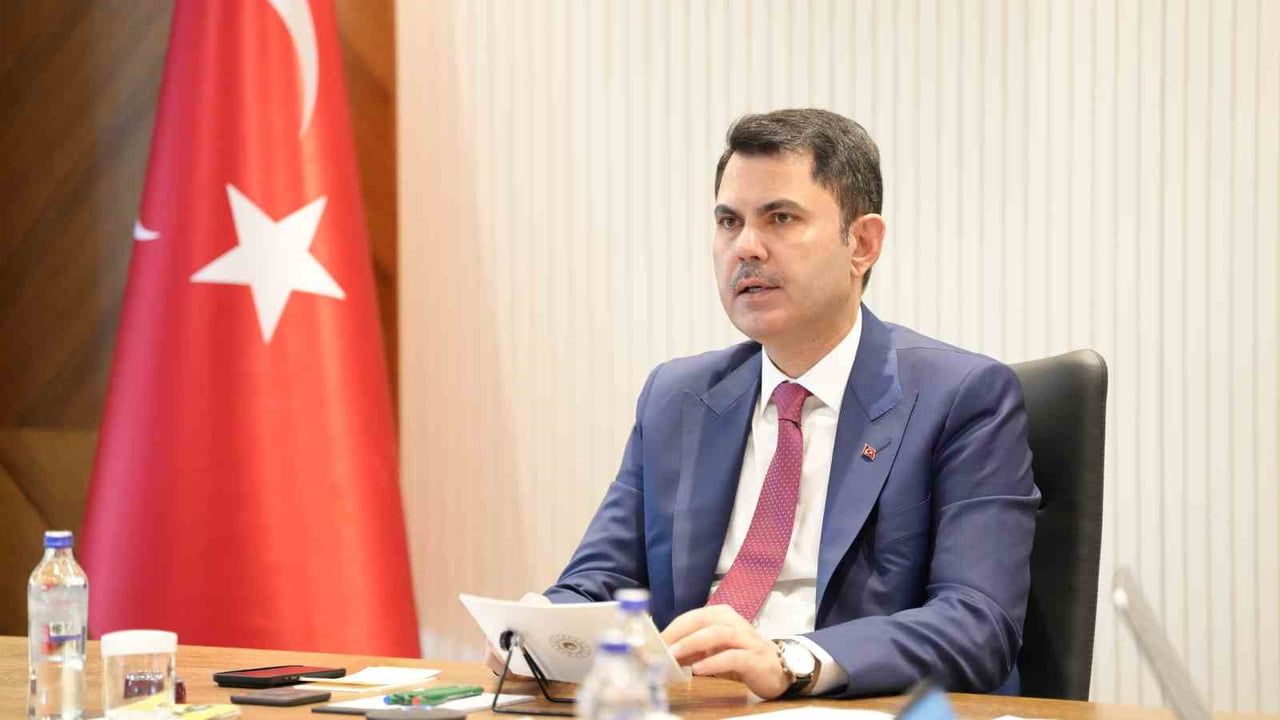 Antalya'da COP31 hazırlıkları: bakan Kurum üçlü görüşmede kararlılığı vurguladı