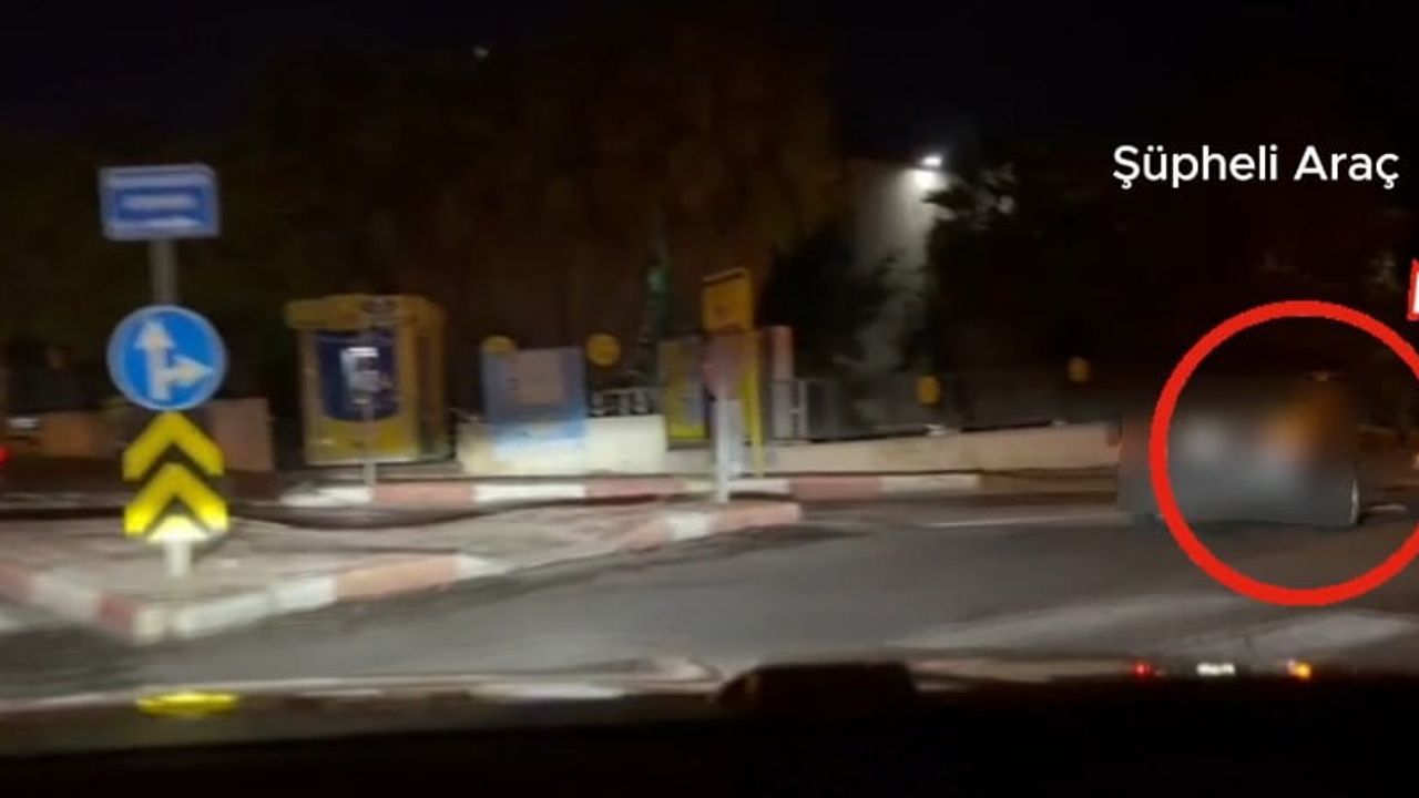 Antalya'da Kepez baskını polis kamerasına yansıdı: 7 kilo 500 gram esrar ele geçirildi