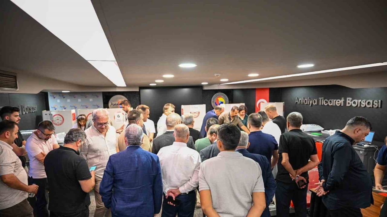 Antalya ticaret borsası'nda yeni dönem için 45 üye seçildi
